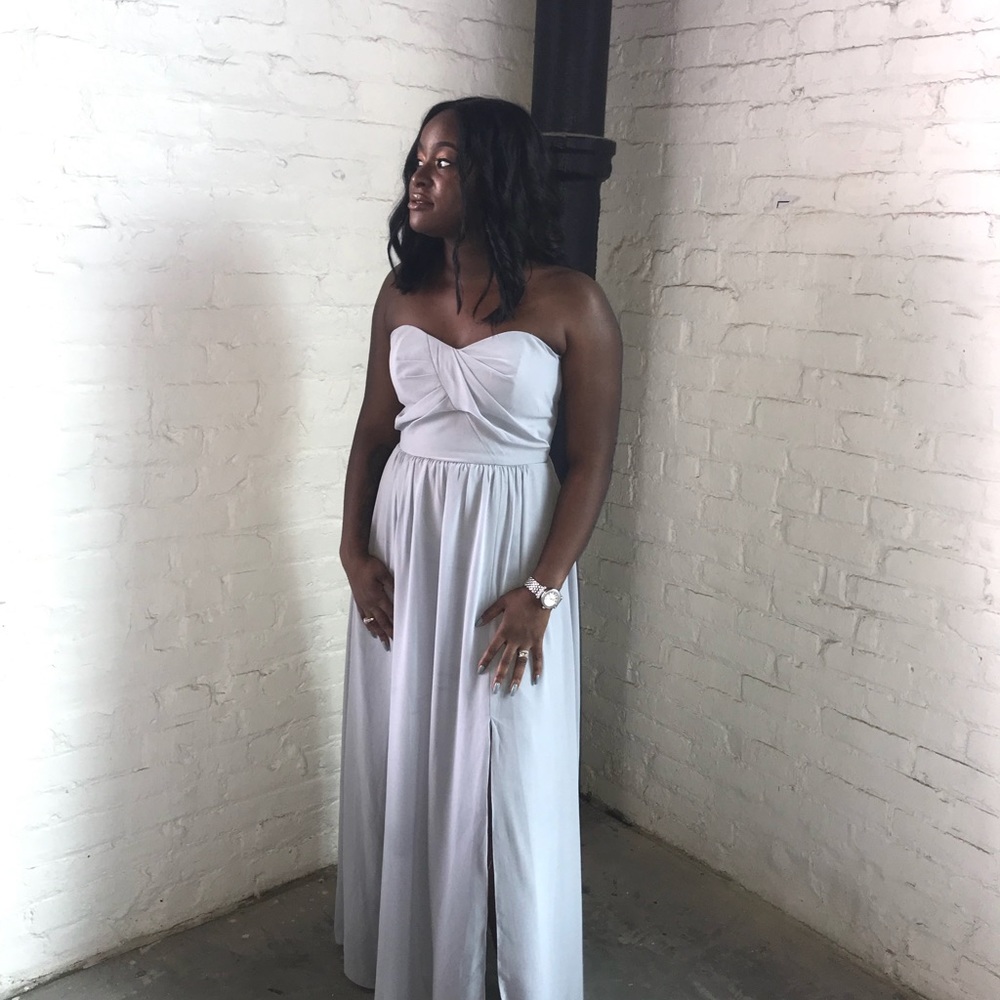 “Strapless Georgette Gown”!